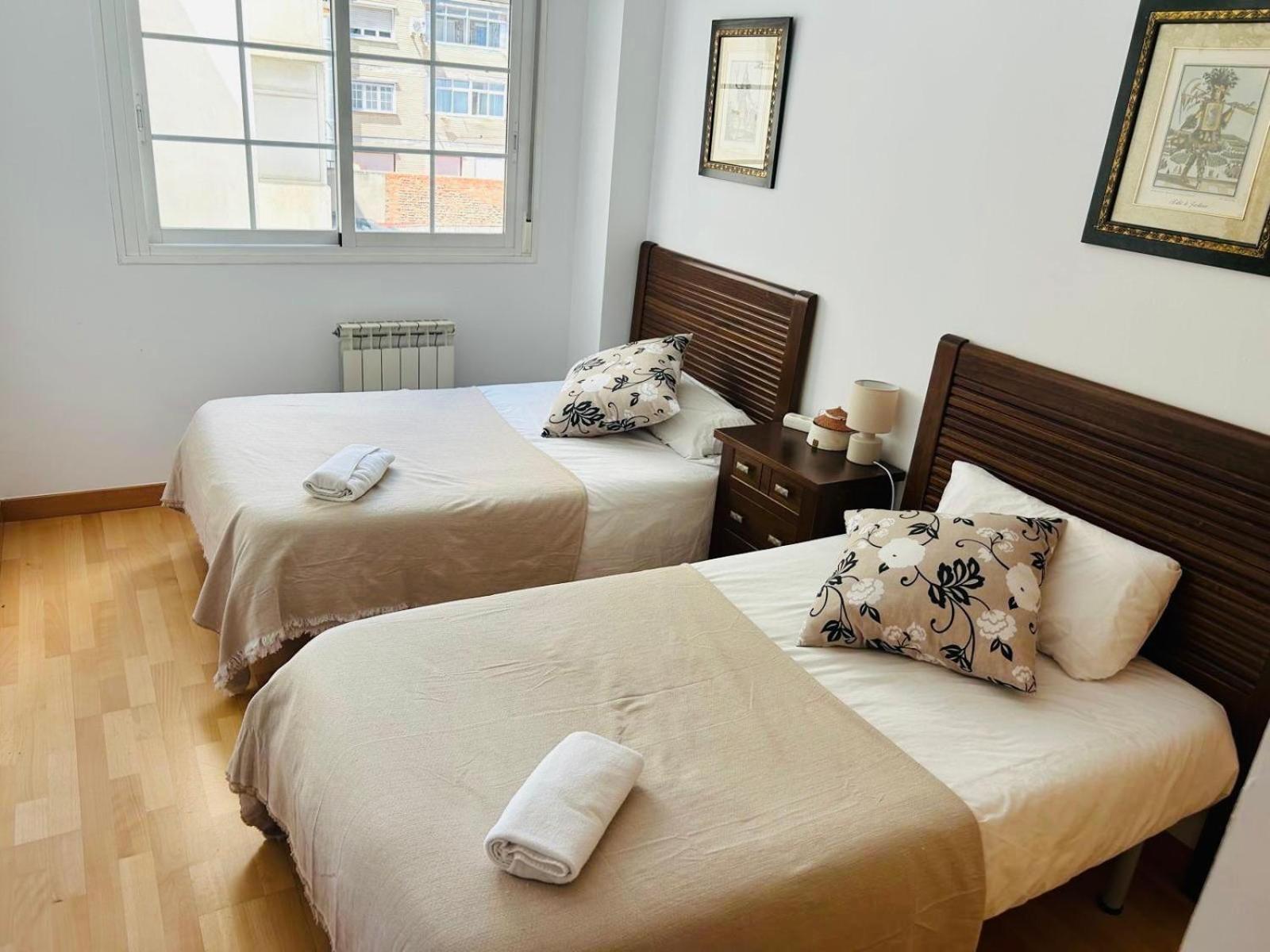 Apartamento Miguel Servet Con Garaje Incluido *